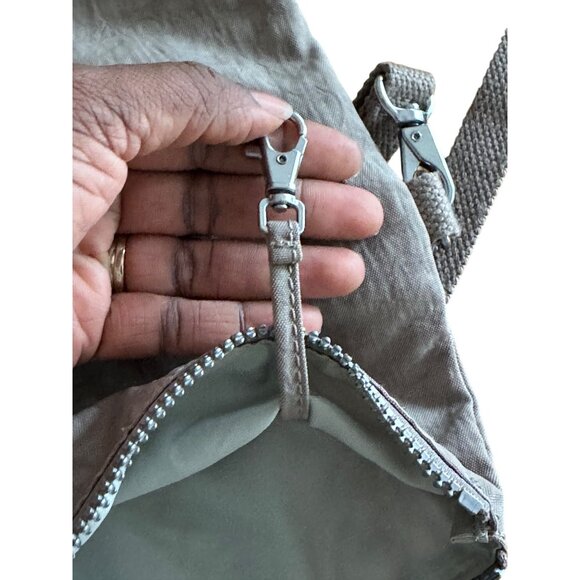 Kipling Beige Crossbody Shoulder Bag With Adjustable Strap & Zipper Pocket READ - Picture 7 of 10